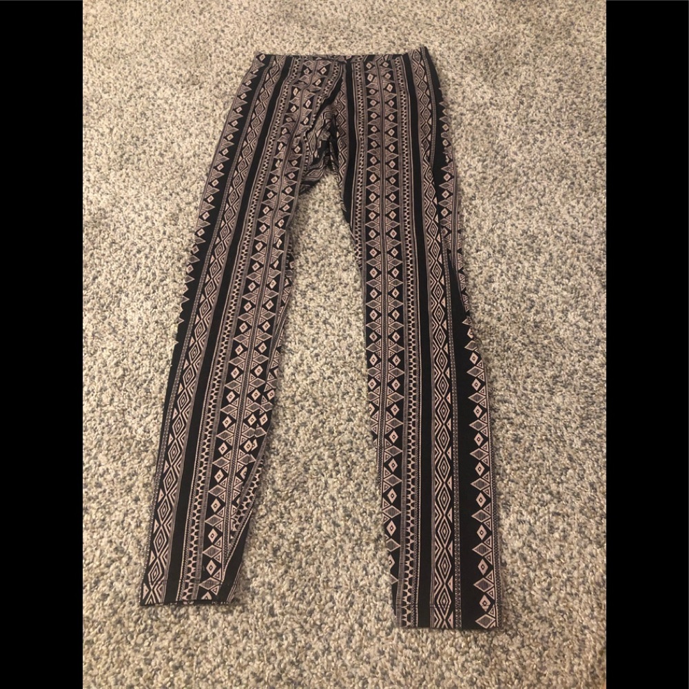 Exotic leggings